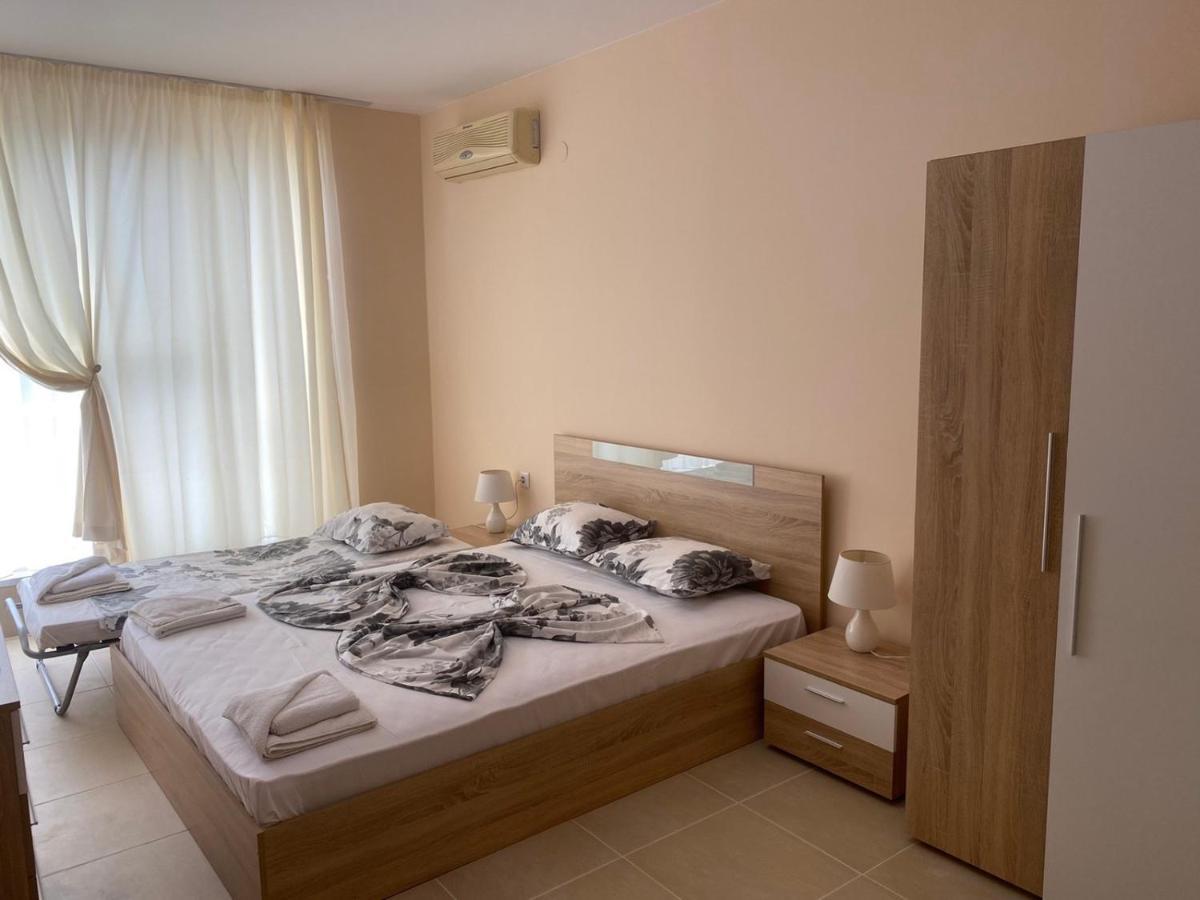 Golden Sea View Apartments 1 Pomorie Ngoại thất bức ảnh